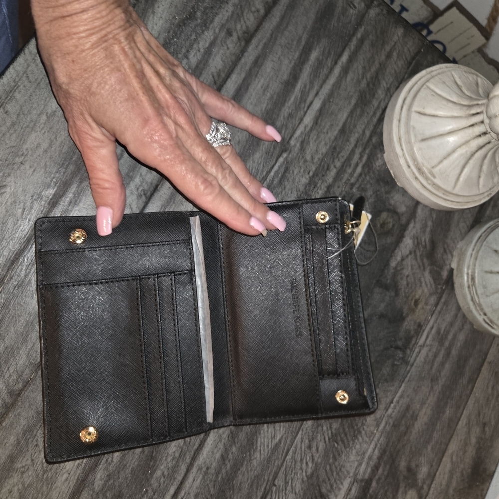 Michael Kors Black Leather Wallet with Gold Logo - Picture 2 of 7